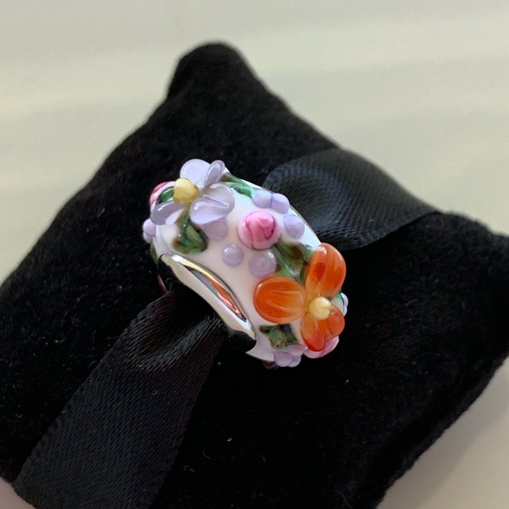 NEW🌸#83-Murano Glass Bead, Hawaiian Flower Lei